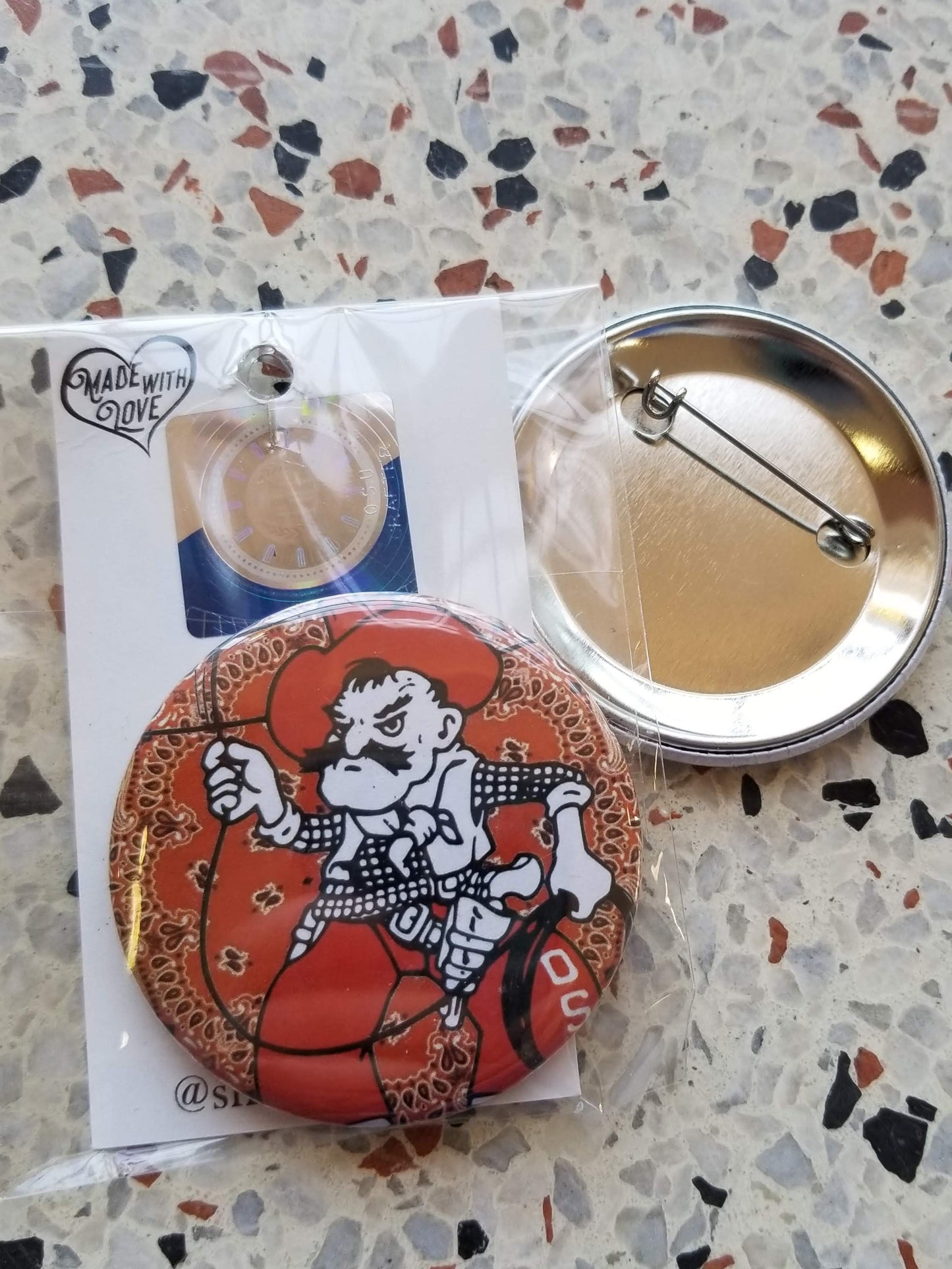 Roping Pistol Pete Pin/Magnet
