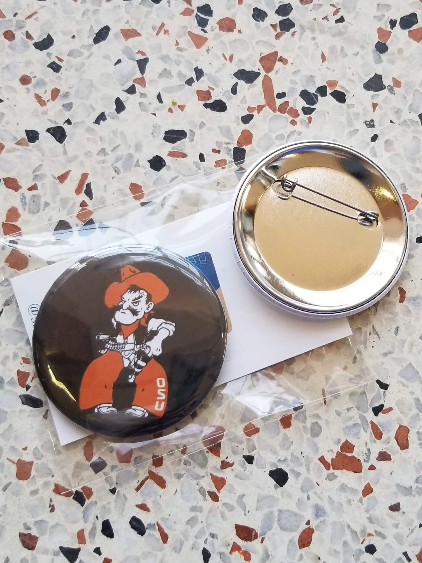Pistol Pete Black Background Pin/Magnet