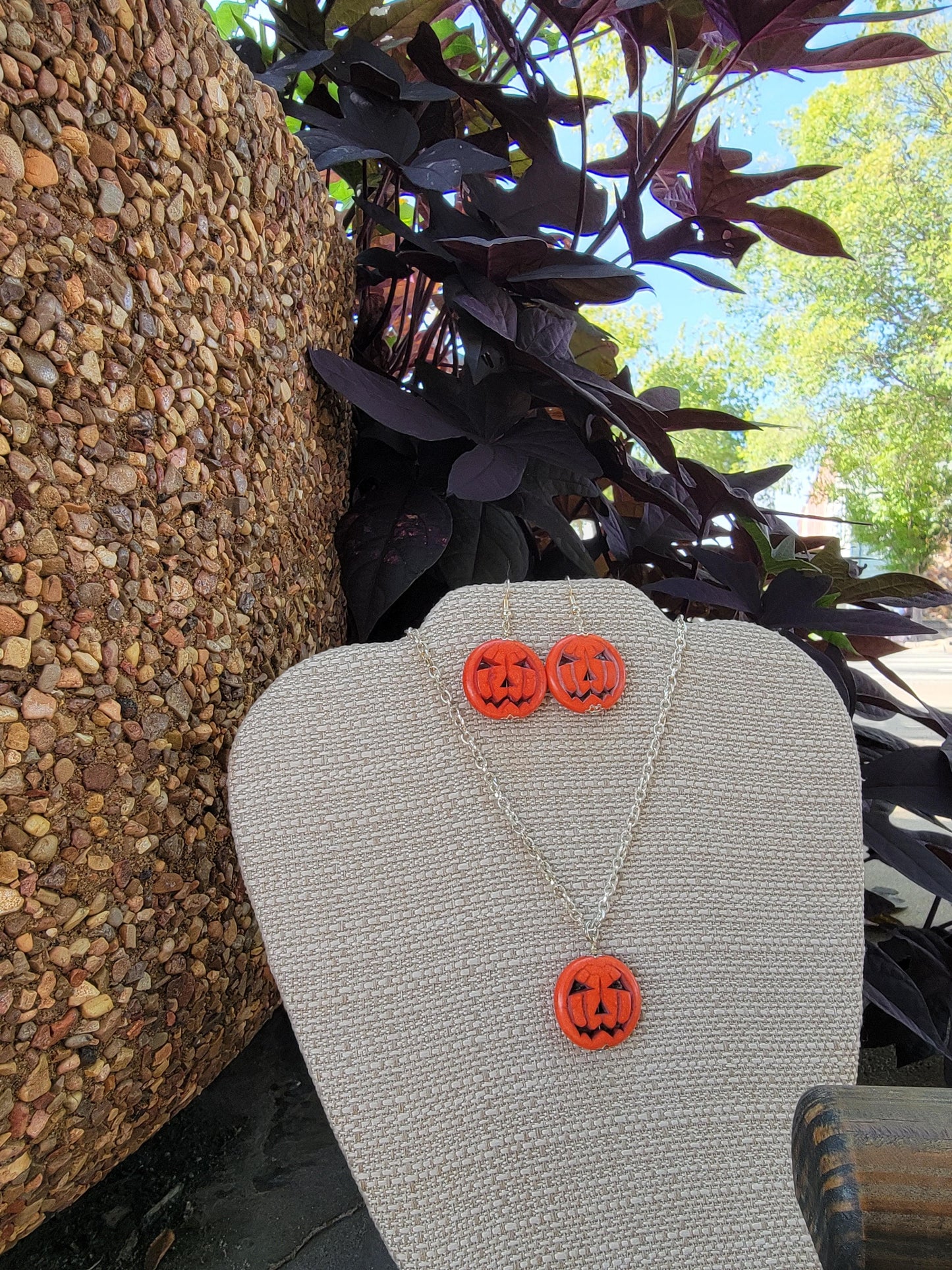 Jack-O'-Lantern Necklace