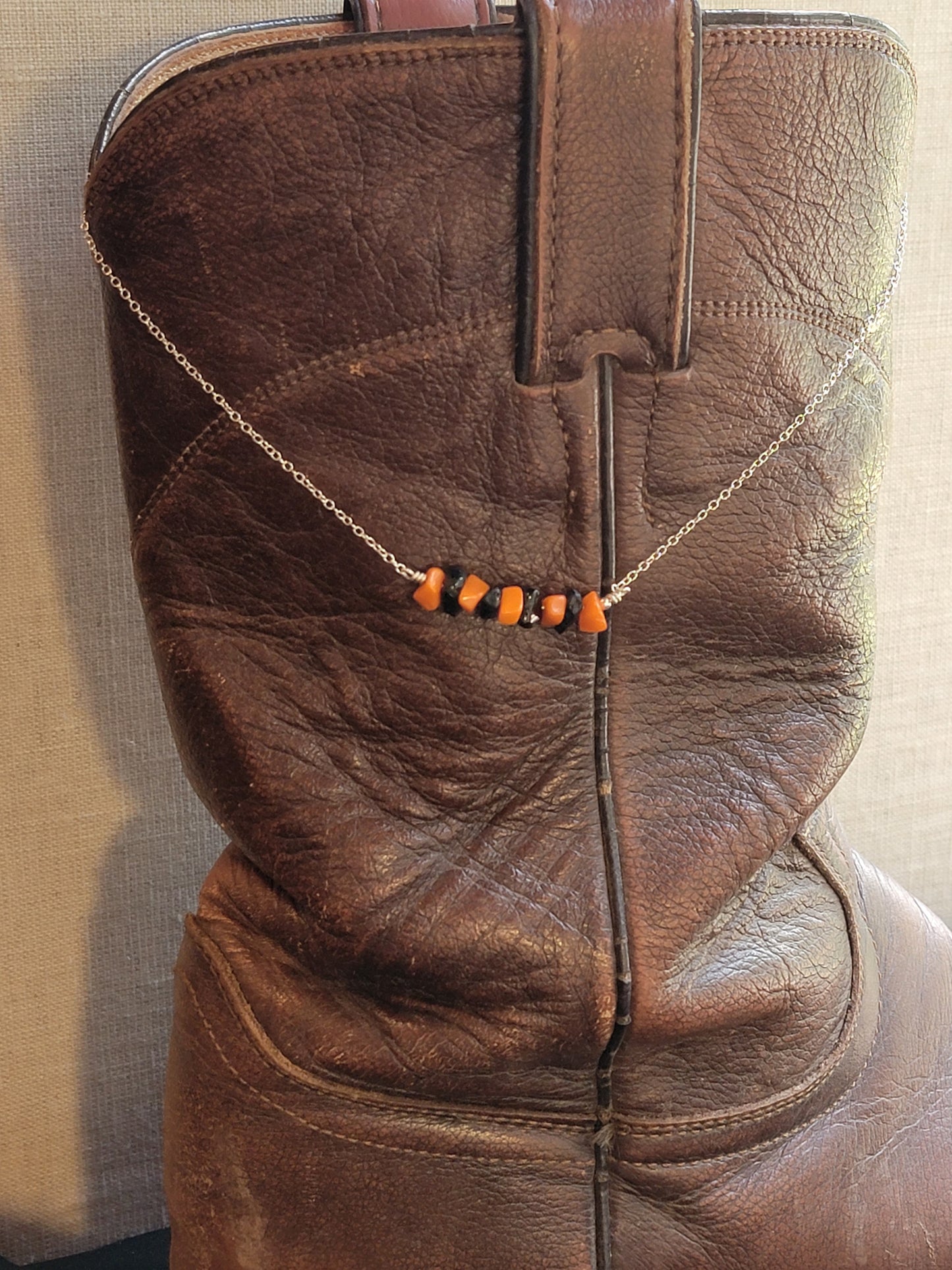 The outlaw bar necklace