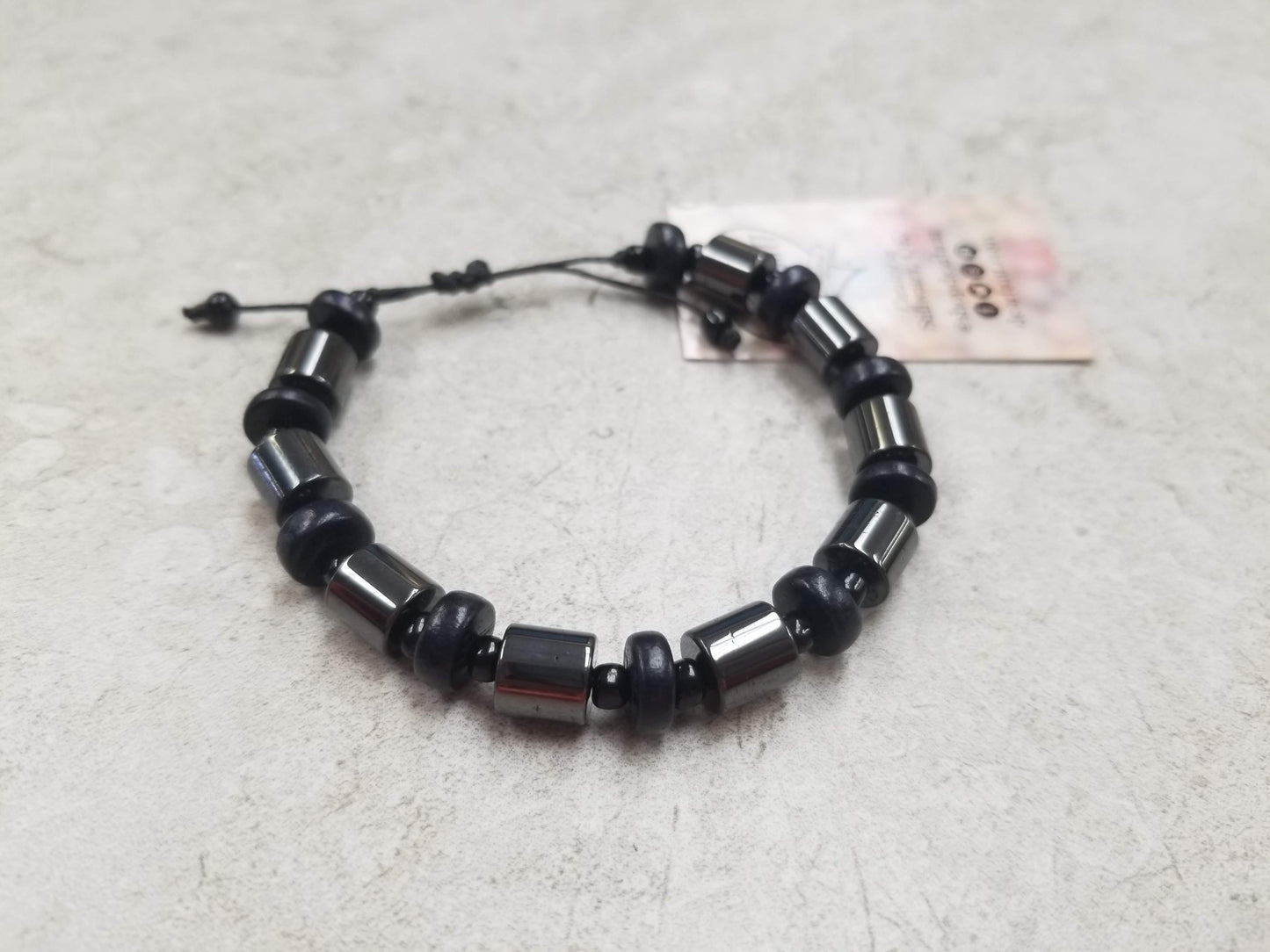 Black Wooden and Magnetic Beaded String Bracelet - DearBritt