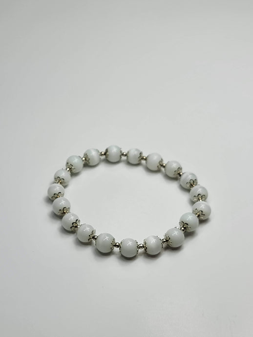 White & Silver Glass Bead Bracelet