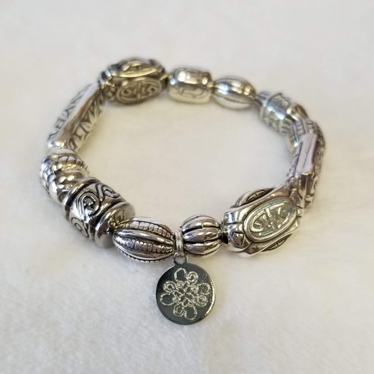 Random Silver Acrylic Bracelet - DearBritt